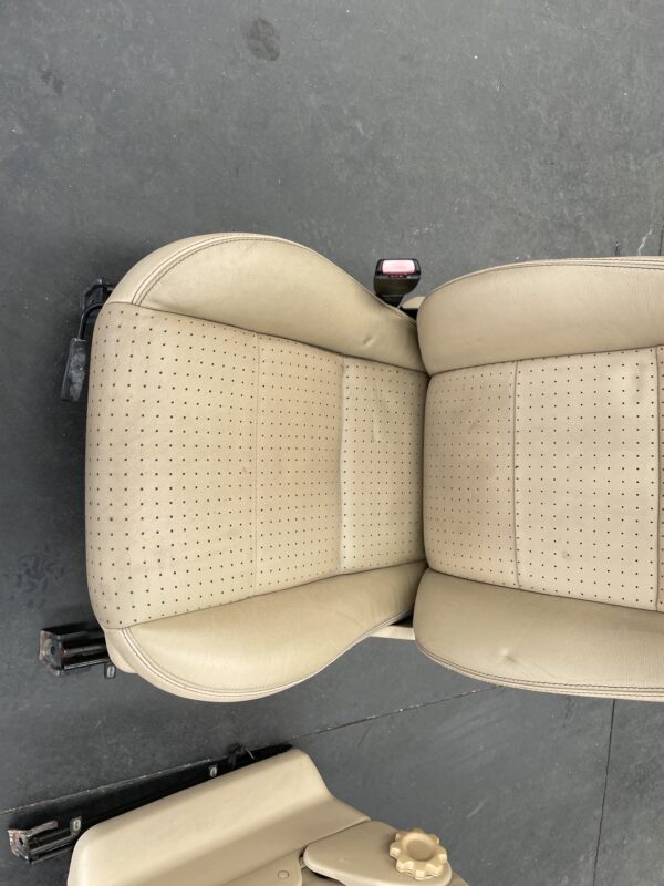Freelander - Bancos Pele Bege manual - Image 4