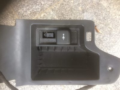 IMG_3311 Rover 75/MG ZT - Carregamento p/ Isqueiro Forra Traseira & Apoio Braço Original