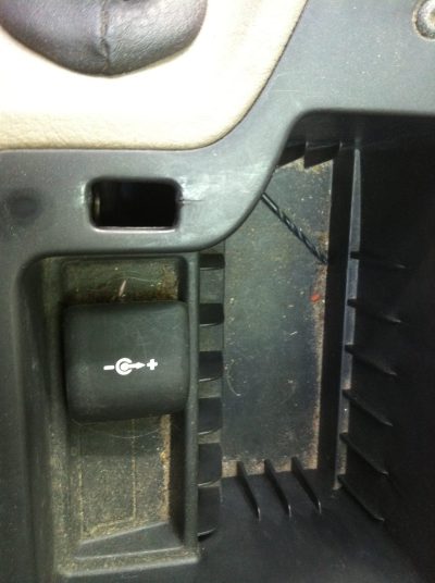 IMG_5425 Rover 75/MG ZT - Carregamento p/ Isqueiro Forra Traseira & Apoio Braço Original