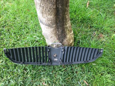 Rover 25 - Grelha Parachoques Mk2