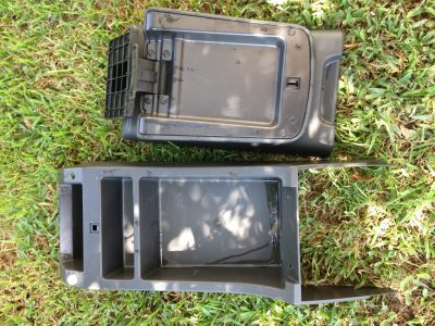 MG TF - Apoio Braço Escuro & Cinza