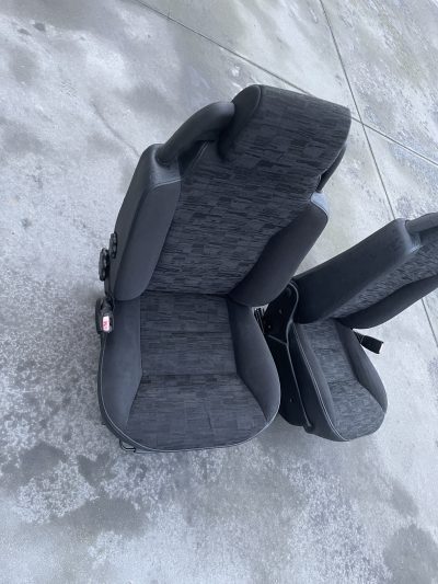 Discovery 2 II - Bancos Tecido Escuro 5 e 7 Lugares Facelift