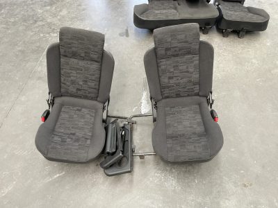 IMG_9247 Discovery 2 II - Bancos Tecido Escuro 5 e 7 Lugares