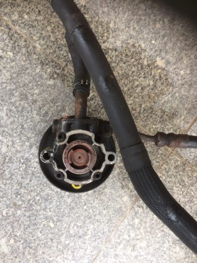 Defender TD5/Discovery 2 II TD5 – Bomba Direção