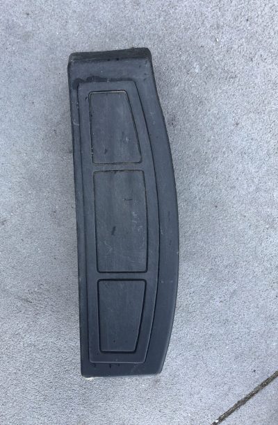 Range Rover L320 - Apoio Decanso Pé Condutor