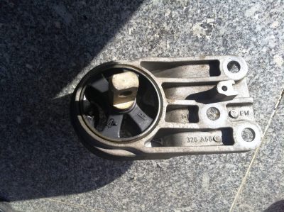 Estabilzador Rover 75 / MG ZT - Apoio Apoios Motor Usados