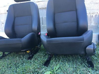MG ZT ZTT - Bancos Pele & Tecido Escuros Carro & Carrinha