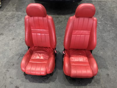 MG TF - Bancos Pele Vermelhos