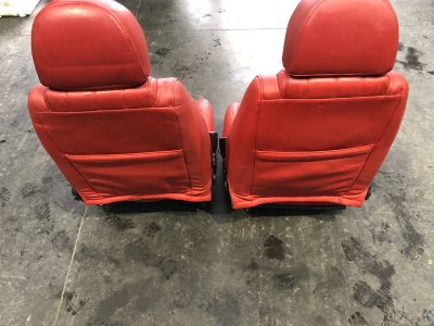 MG TF - Bancos Pele Vermelhos