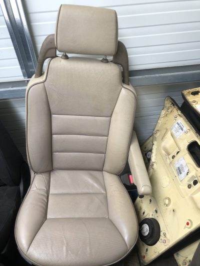 IMG_2228 Discovery 2 II – Bancos Pele Creme 5 Lugares Manuais