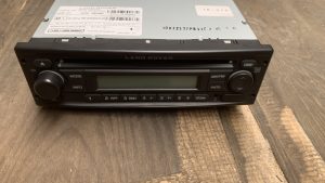 Defender 90 110 130 - Auto Rádio Original