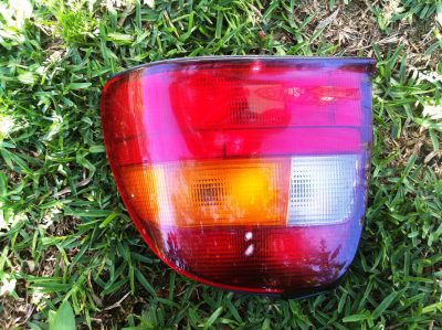 1 Rover 600 618 620 623 - Farolim Farolins Traseiro