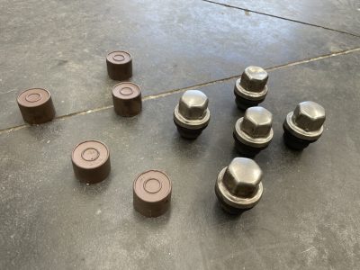 Defender 90 110 130 – Parafusos Porcas Rodas