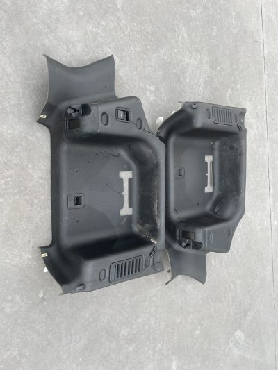 Discovery 2 II – Painel Interior 7 Lugares Escuro