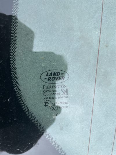 Discovery 3 II L319 - Parabrisas