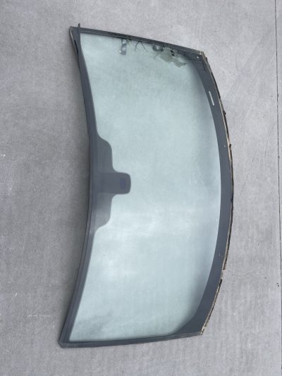 Discovery 3 II L319 - Parabrisas