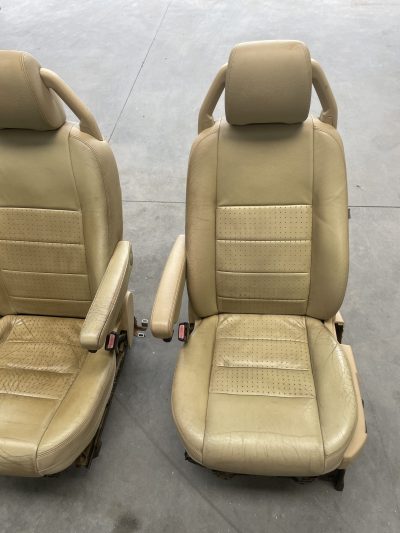 Discovery 3 III L319 - Bancos Pele Bege Elétricos 7 Lugares