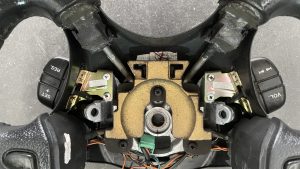 Freelander – Volante Pele Preto Comandos Rádio + Cruise Controle