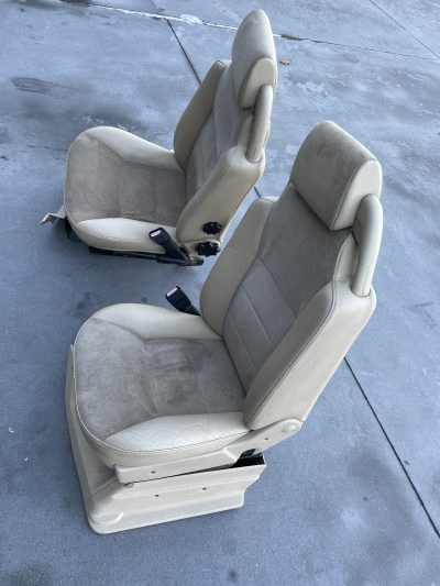 Discovery 2 II – Bancos Pele Bege & Camurça Manuais p/ 7 Lugares