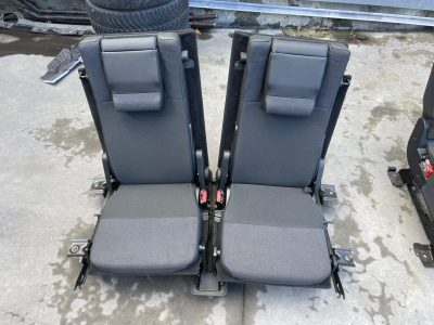 Discovery 3 III L319 – Bancos Tecido Escuros 7 Lugares