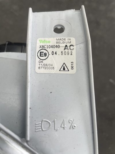 MG F – Farol Faróis Novo