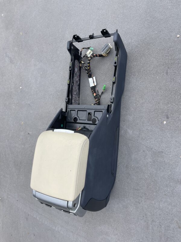 Range Rover L322 – Consola Central Bege - Image 5