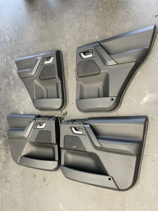 Freelander 2 II – Forras Quartelas Pretas