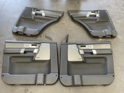 Discovery 4 IV - Forras Quartelas Pretas & Espelho Cromado