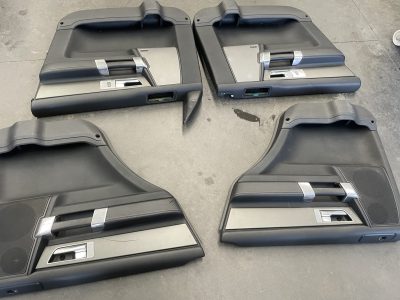 Discovery 4 IV - Forras Quartelas Pretas & Espelho Cromado