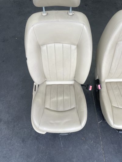 IMG_0675 Jaguar X Type – Bancos Pele Bege Claro