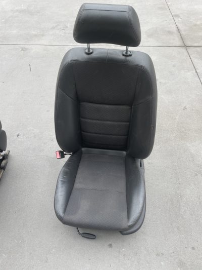 Jaguar X Type – Bancos Pele & Tecido Escuro Preto Carrinha
