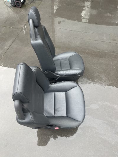 Discovery 2 II - Bancos Pele Escuros Manuais p/ 5 & 7 Lugares