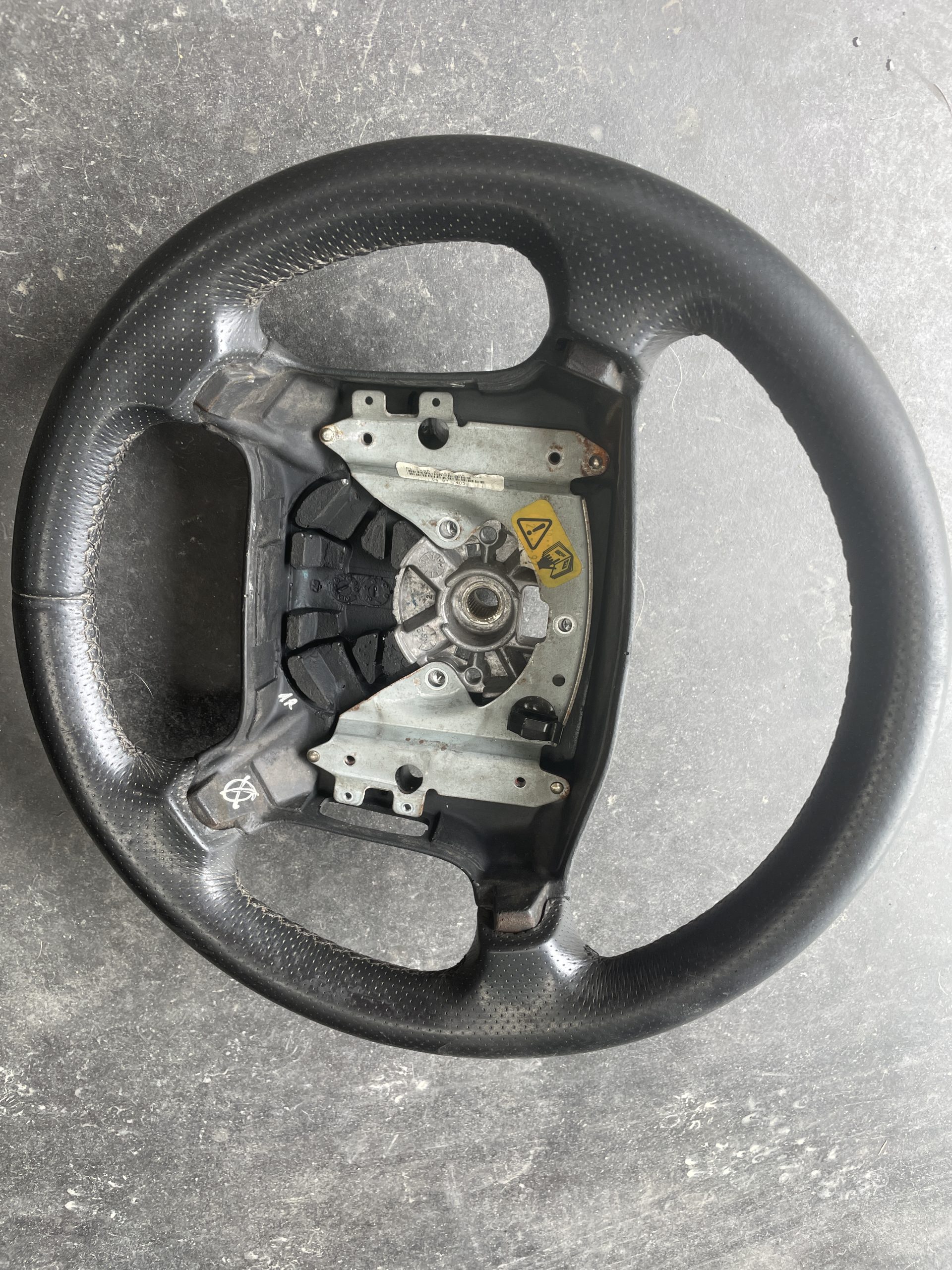 Discovery 1 I / Range Rover Classic – Volante Pele Escuro