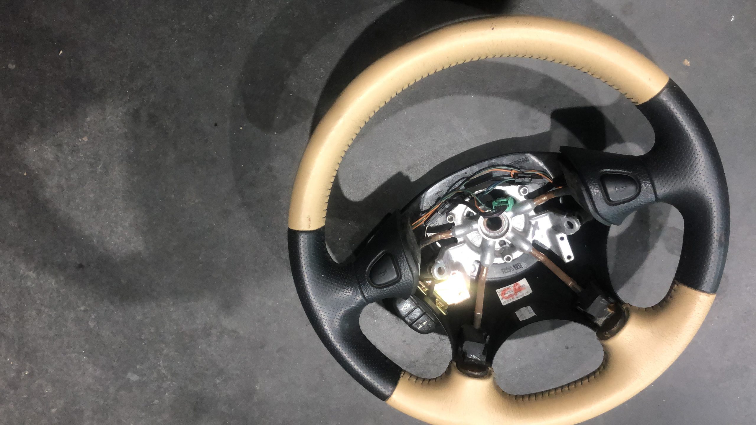Freelander – Volante Pele Preto & Bege